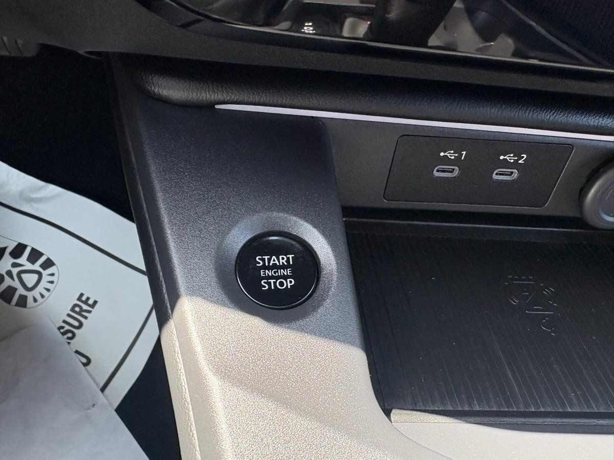 Used 2026 Nissan Sentra SR w/ Floor Mat Package FWD image 31