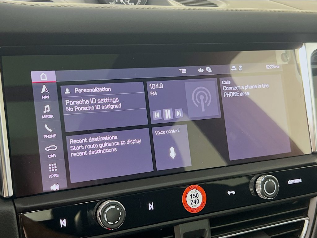 Certified 2026 Porsche Macan AWD/4WD image 15