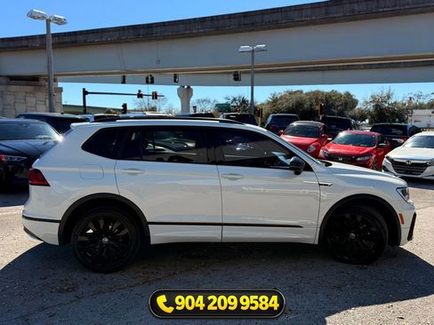 Used 2021 Volkswagen Tiguan SE FWD image 9
