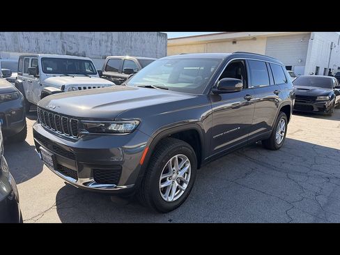 Used 2025 Jeep Grand Cherokee L Laredo RWD image 2