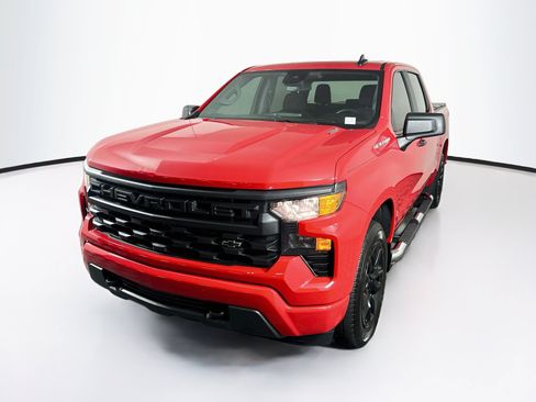 Used 2025 Chevrolet Silverado 1500 Custom RWD image 3