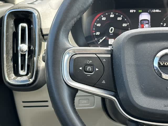 Used 2021 Volvo XC40 T5 Inscription w/ Climate Package AWD/4WD image 9