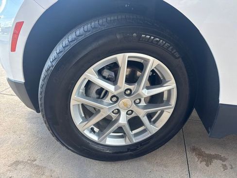 Used 2022 Chevrolet Equinox LT image 26