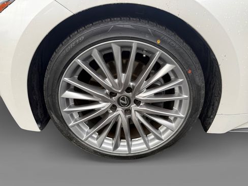 Used 2022 Lexus IS 300 w/ Premium Package image 9