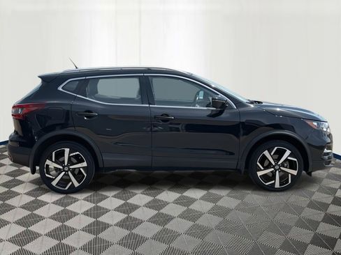 Used 2020 Nissan Rogue Sport SL image 6