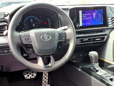 Certified 2025 Toyota Camry SE image 12