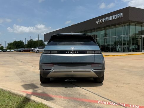 Used 2023 Hyundai Ioniq 5 SEL RWD image 5