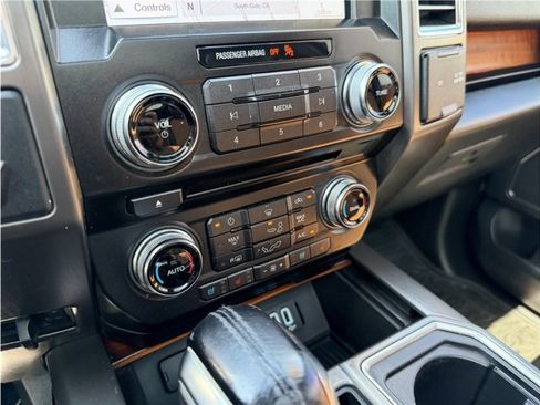 Used 2016 Ford F150 Limited RWD image 45