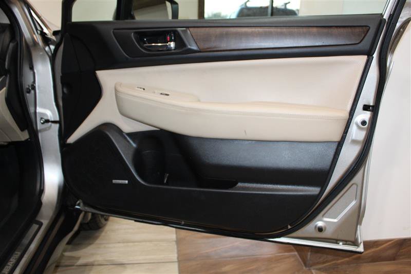 Used 2017 Subaru Outback 2.5i Limited AWD/4WD image 30