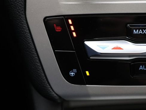 Used 2022 Ford Explorer XLT w/ Equipment Group 202A image 24