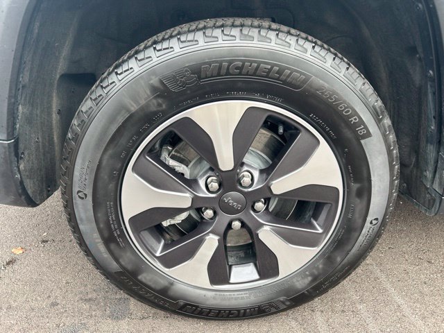 Used 2023 Jeep Grand Cherokee 4WD 4xe image 13