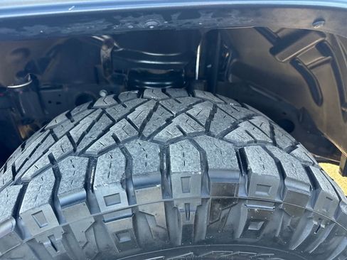 Used 2020 Jeep Gladiator Sport w/ Quick Order Package 24S image 21