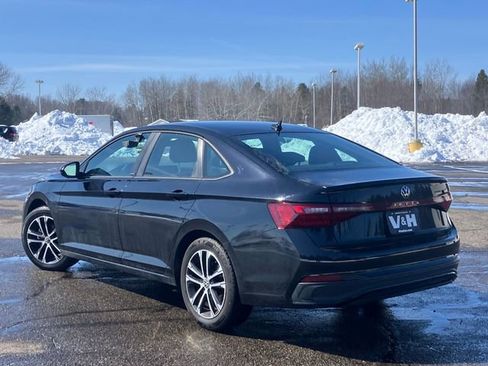 Used 2025 Volkswagen Jetta Sport image 21