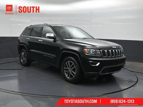Used 2018 Jeep Grand Cherokee Limited AWD/4WD image 4