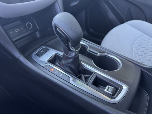 Used 2023 Chevrolet Equinox LT image 29