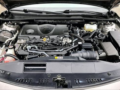 Used 2023 Toyota Camry XLE image 10