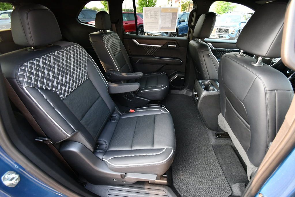 Used 2024 GMC Acadia Denali w/ Super Cruise Package AWD/4WD image 20