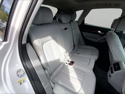 Used 2023 Audi Q5 2.0T Premium Plus w/ Premium Plus Package AWD/4WD image 19