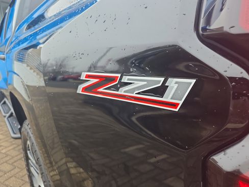 Used 2023 Chevrolet Colorado Z71 w/ Z71 Convenience Package 2 image 13