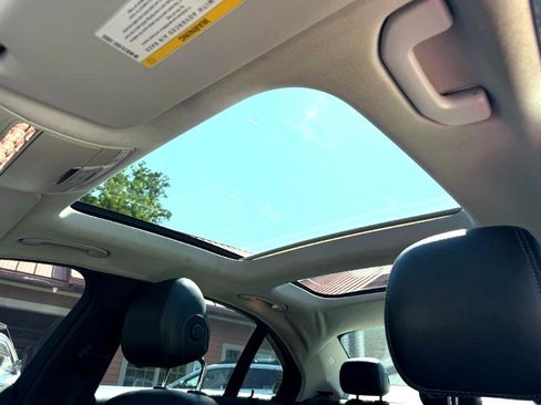 Used 2016 Mercedes-Benz C 300 4MATIC Sedan image 5