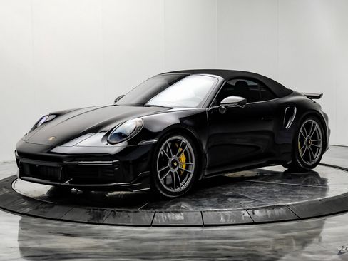 Used 2022 Porsche 911 Turbo S image 3
