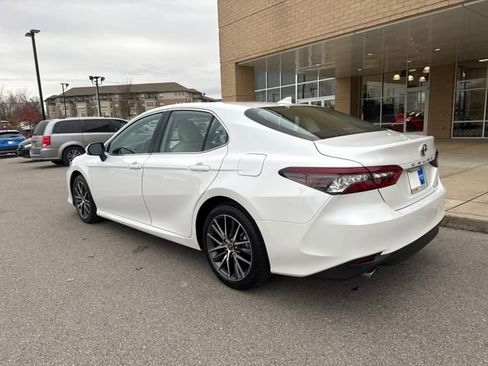 Used 2023 Toyota Camry XLE image 2