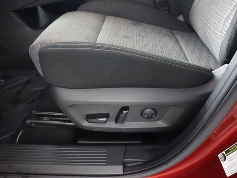 Used 2023 Nissan Rogue SV image 28