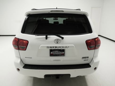 Used 2016 Toyota Sequoia SR5 image 5