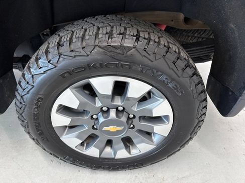 Used 2024 Chevrolet Silverado 2500 LT w/ All Star Edition AWD/4WD image 11