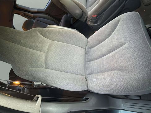 Used 2005 Dodge Grand Caravan SE image 18