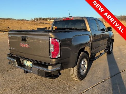 Used 2016 GMC Canyon 2WD Crew Cab w/ Convenience Package image 3