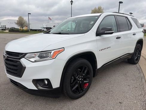 Used 2021 Chevrolet Traverse Premier w/ Redline Edition image 3