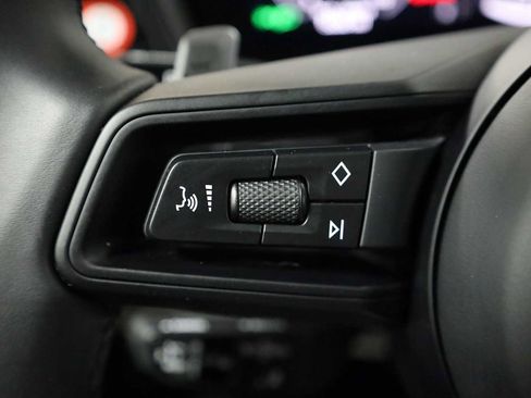 Certified 2025 Porsche Cayenne image 25