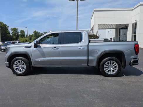 Used 2024 GMC Sierra 1500 Denali w/ Technology Package AWD/4WD image 8