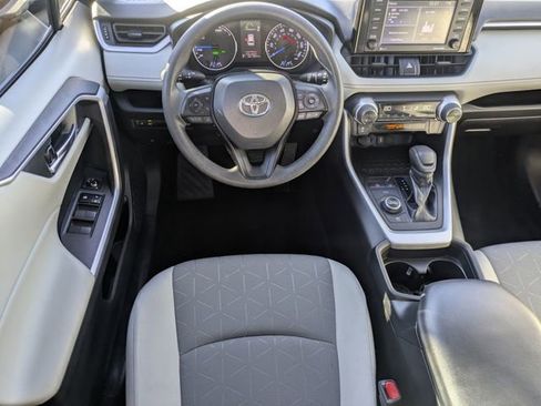 Used 2021 Toyota RAV4 XLE image 12