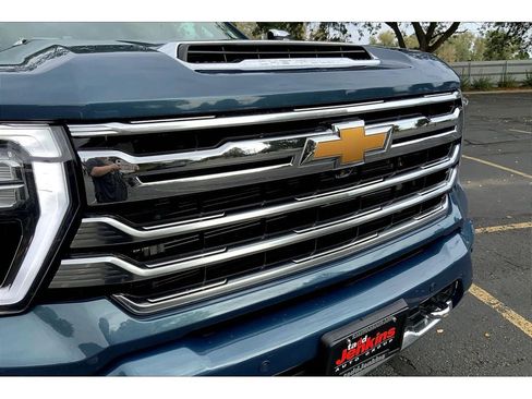 Used 2025 Chevrolet Silverado 3500 High Country w/ Technology Package image 30