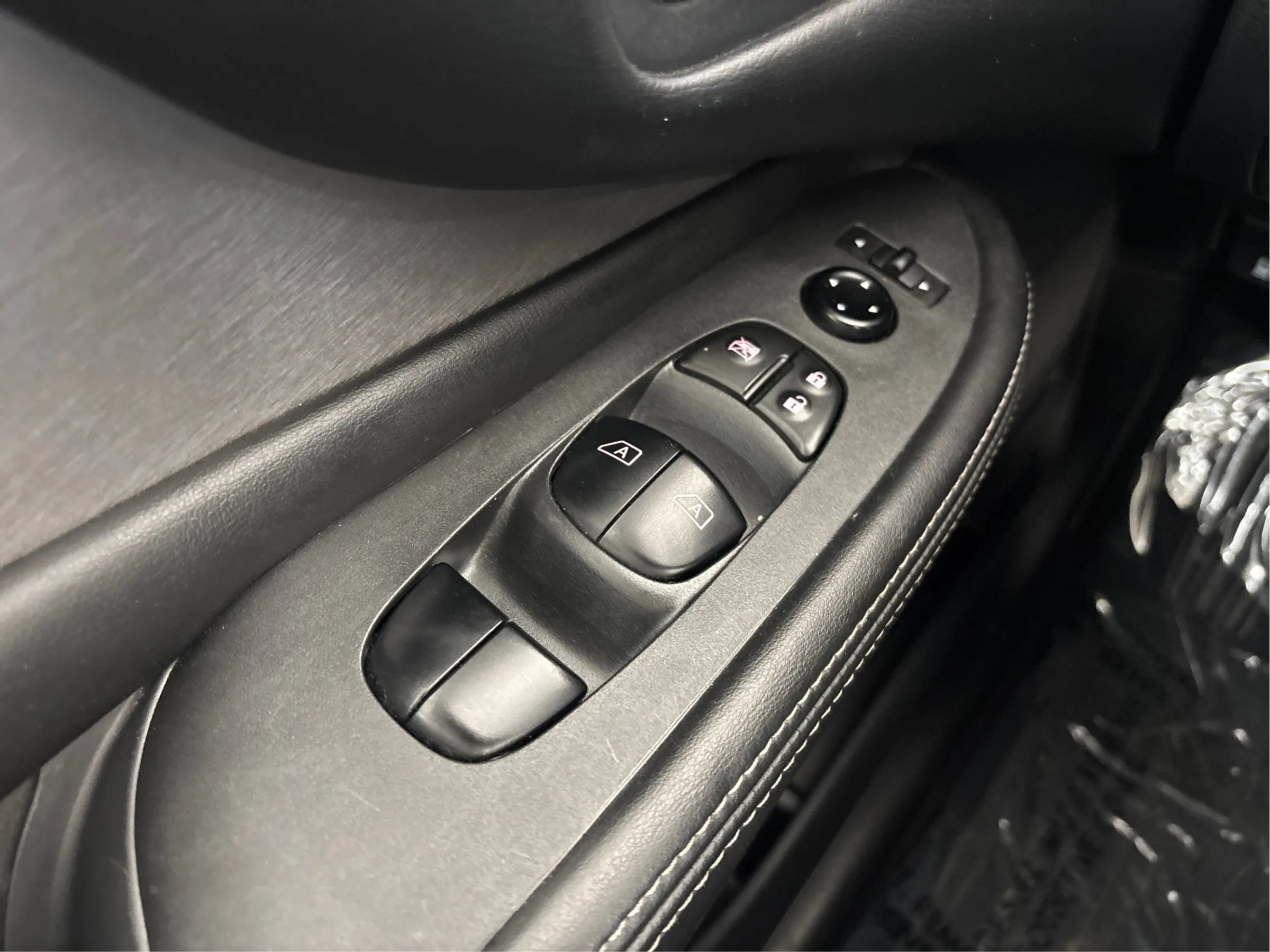 Used 2022 Nissan Murano SV AWD/4WD image 38