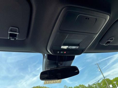 New 2026 Chevrolet Traverse LT FWD image 20