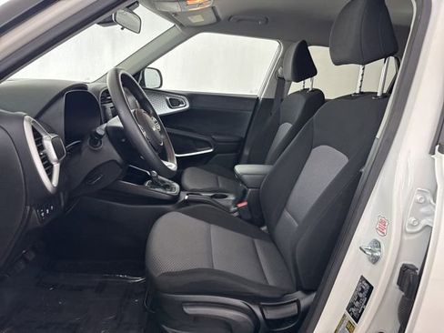 Used 2024 Kia Soul LX w/ Option Group 015 image 27