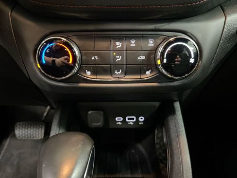 Used 2022 Chevrolet TrailBlazer RS FWD image 16