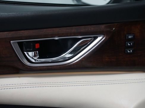 Used 2019 Subaru Ascent Touring image 34