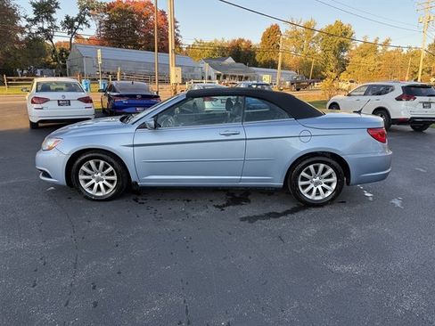 Used 2012 Chrysler 200 Touring image 13