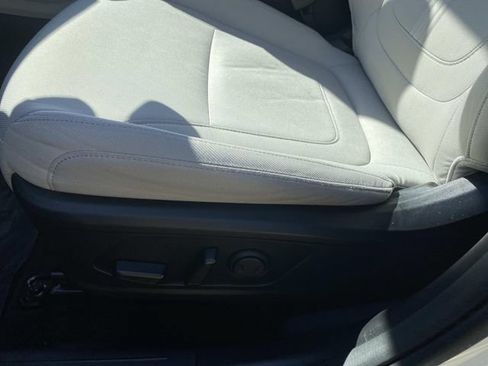 Used 2025 Hyundai Tucson SEL AWD/4WD image 19