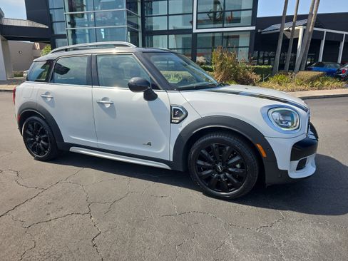 Used 2019 MINI Cooper Countryman S w/ Driver Assistance Package image 2