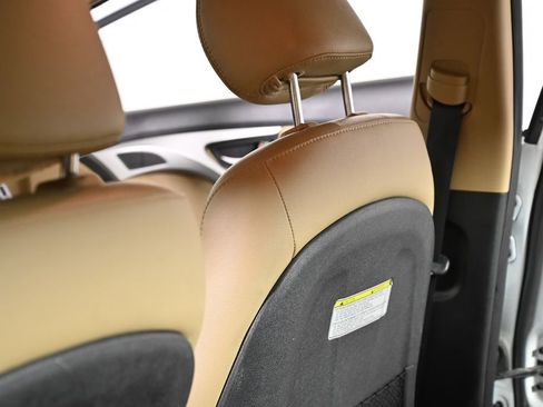 Used 2013 Hyundai Elantra Limited FWD image 21