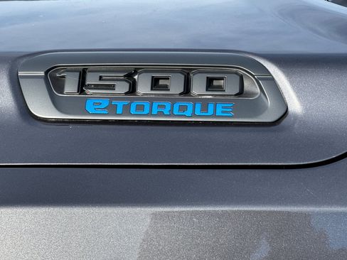 New 2026 RAM 1500 4x4 Crew Cab image 25