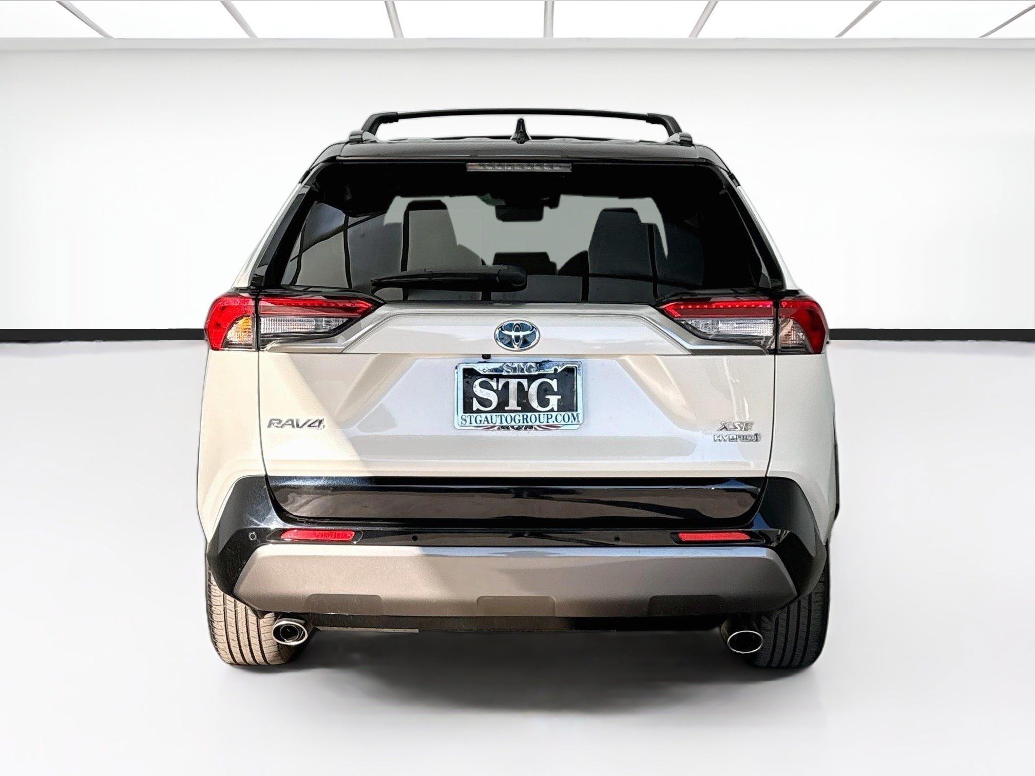 Used 2019 Toyota RAV4 XSE AWD/4WD image 5