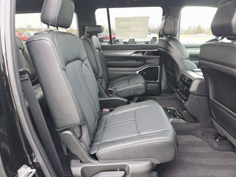 New 2026 Jeep Grand Wagoneer Limited w/ Premium Group II AWD/4WD image 19