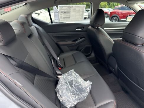 New 2025 Nissan Altima 2.5 SR image 18