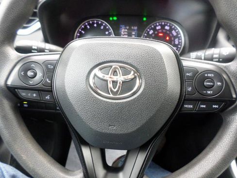 Used 2019 Toyota RAV4 XLE image 25